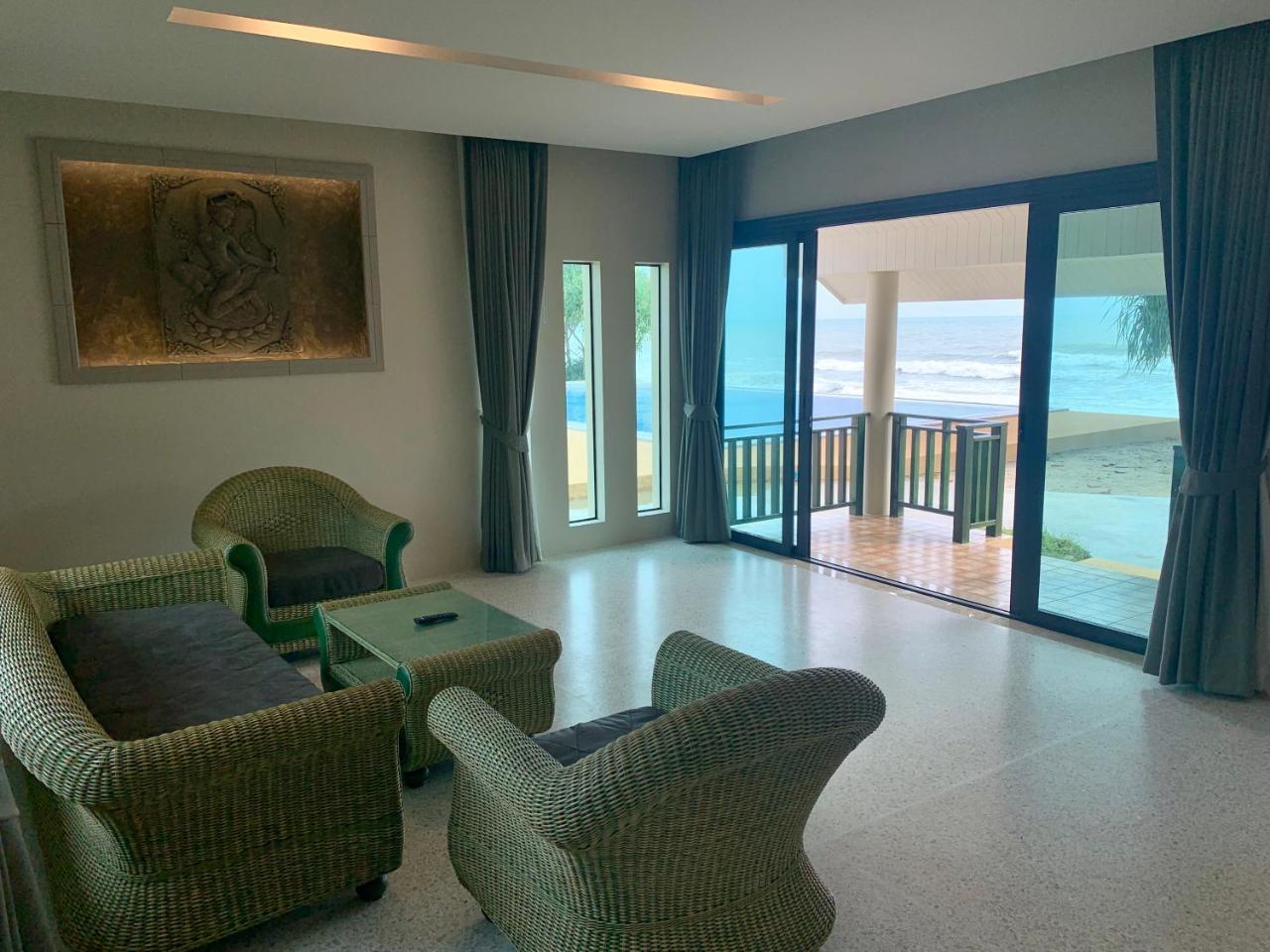 Wis Beach Khanom Exterior foto